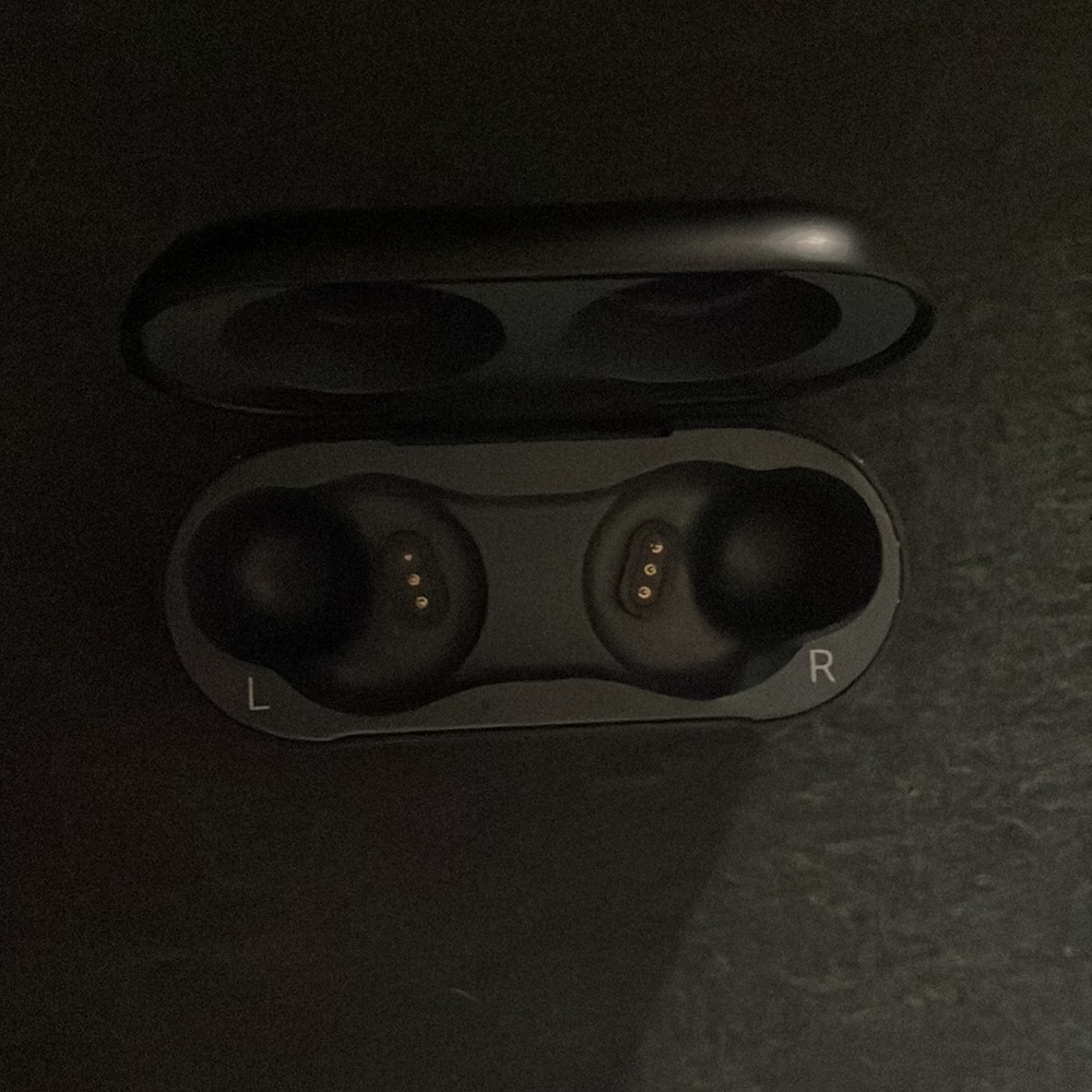 Amazon echo buds - Picture 3 of 3